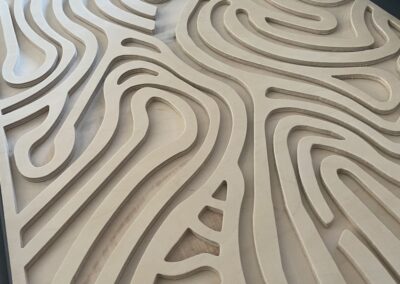 3D-Holzrelief The Sunrise von Flow Mesh – Birkenholz“, „Detailaufnahme CNC-Fräsung The Sunrise Holzbild